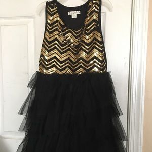 Knitworks size 10 girls dress w/attached necklace